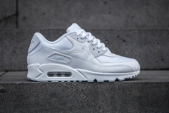 Air Max 90 Branco. Crédito imagem