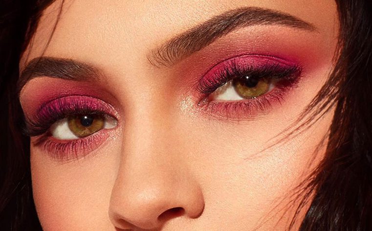 Maquiagem para olhos pequenos e truques para deixar eles maiores