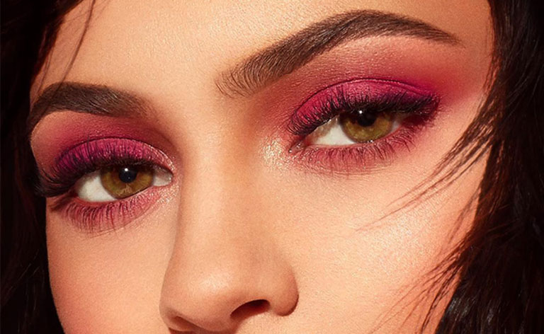 Maquiagem para olhos pequenos e truques para deixar eles maiores